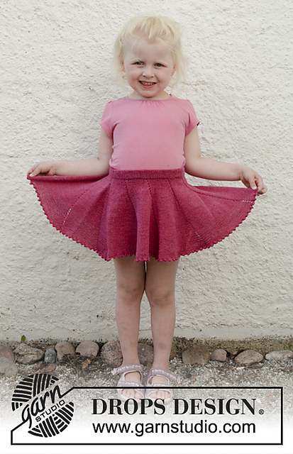 S28-9 Sweet Curtsy