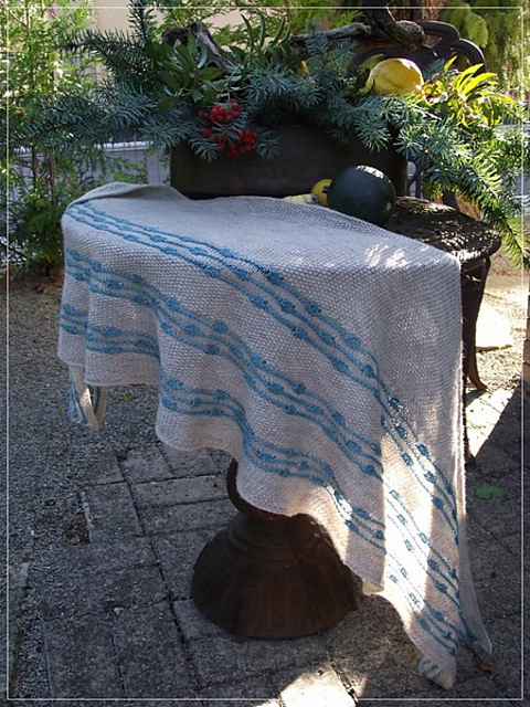 Perlen im Sand - Das Tuch / Pearls in the Sand - The Shawlette