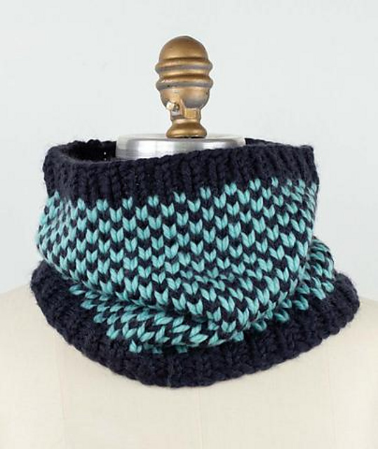 Simple Colorwork Cowl Bulky
