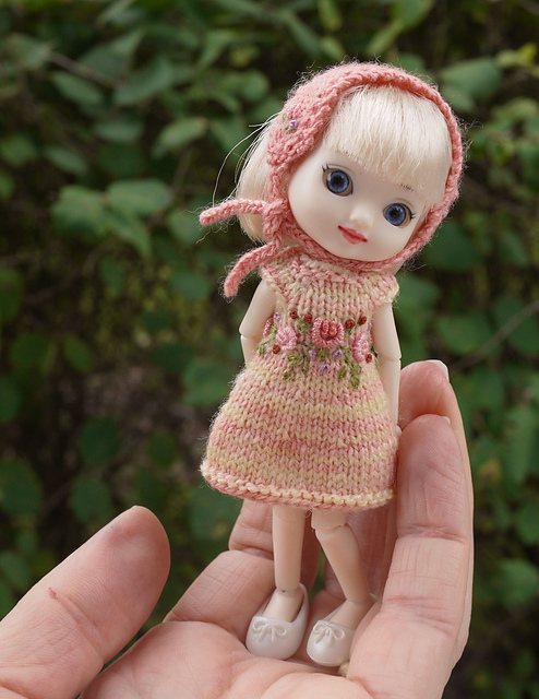 Sweater Dress 4" Amelia Thimble doll BJD