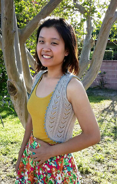 210-16 Cabled Vest