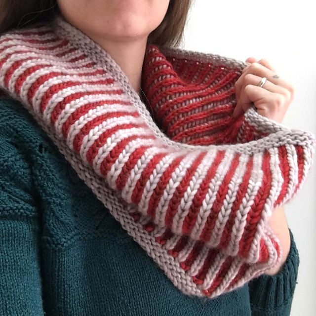 Hawthorne Cowl