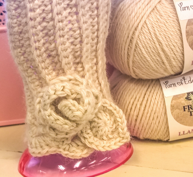 Rosey Fingerless Gloves