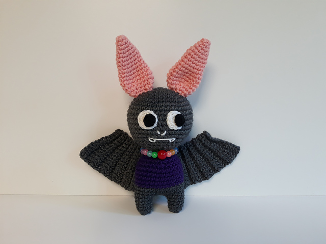Amigurumi halloween bat