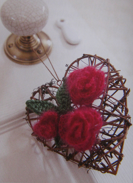 Rose bud Heart