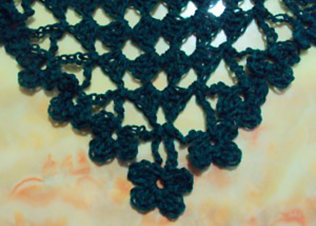 Shamrock Shawlette