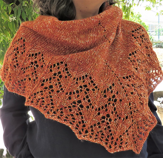 Novena Cowl