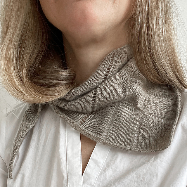 Simple Lace Shawldana