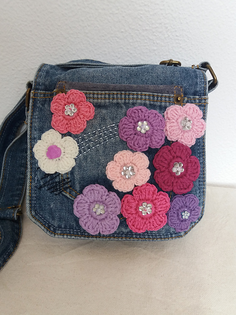 Refurbished flower/denim bag