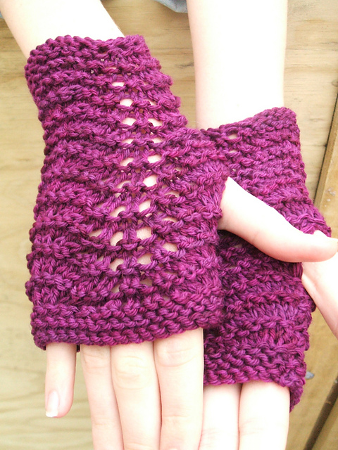 Oceanus Gauntlets