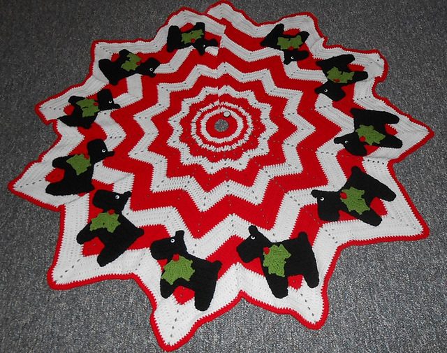 Christmas Scottie Tree Skirt