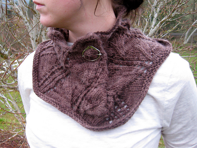 Ida Lace Cowl