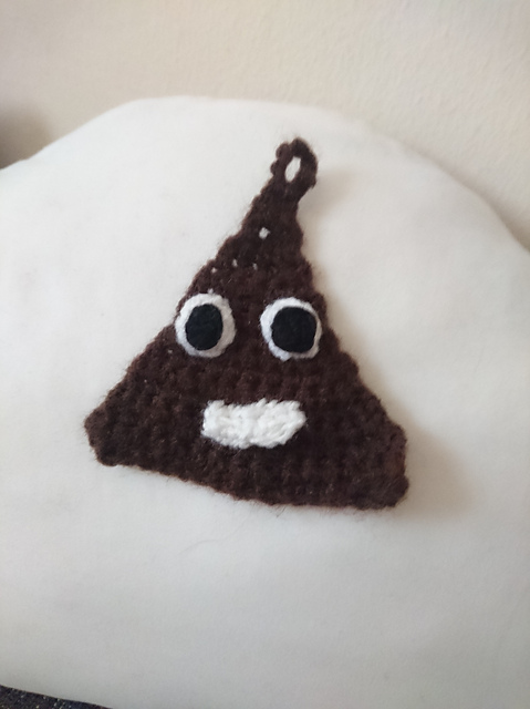 poop emoji keyring
