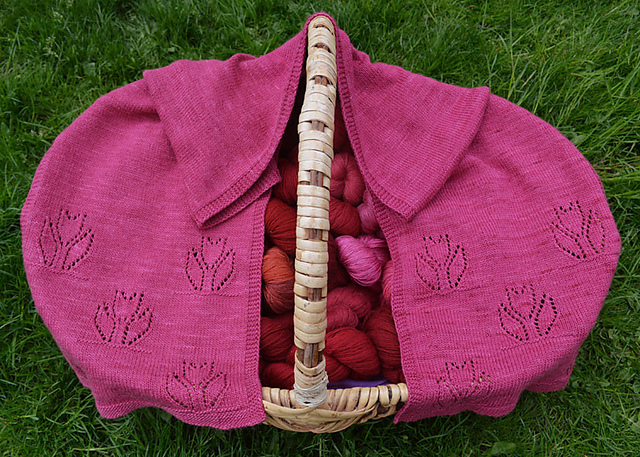 Schal mit Tulpen-Schachbrettmuster