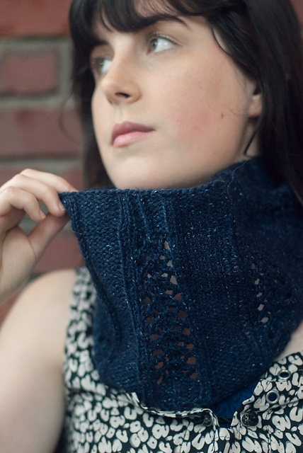 Charli Lace Cowl