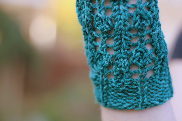 Ivy Tangle Mitts
