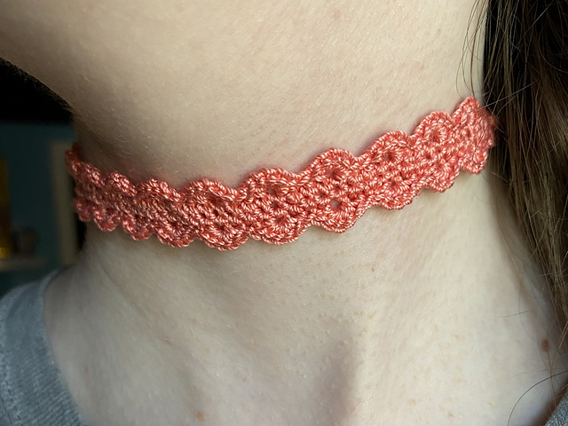 Shell Stitch Choker