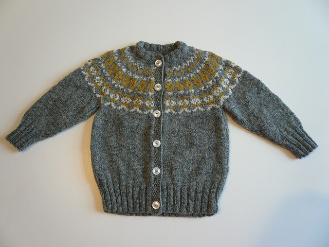 Scandinavian Cardigan for sizes 1 to 4