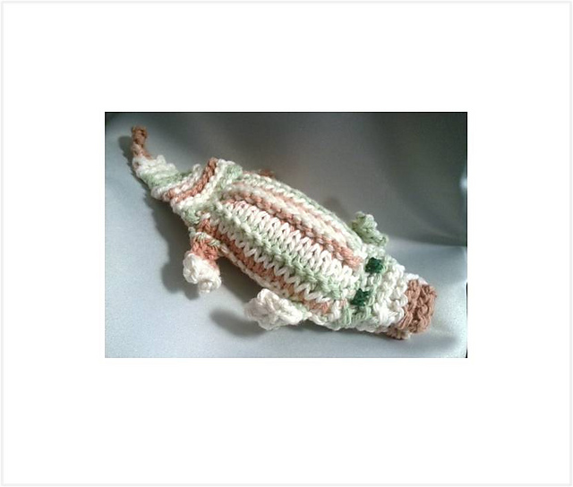 The Knitted Zoo - Alligator