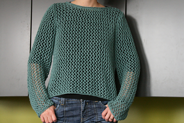 14 Pullover mit Lochmuster