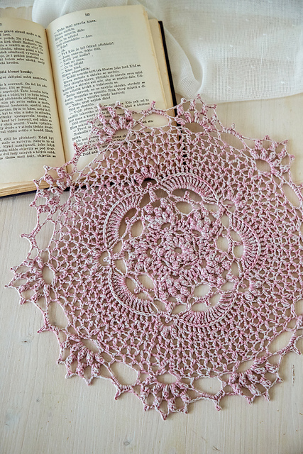 Gabrielle Doily
