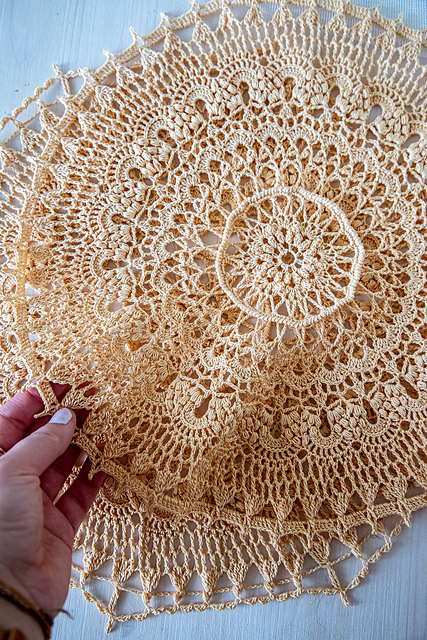 Silvestr doily