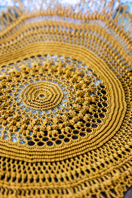 Daphne doily