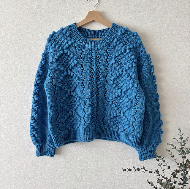 Ravelry: Jennifer Juniper Sweater pattern by Kukiko Inoue