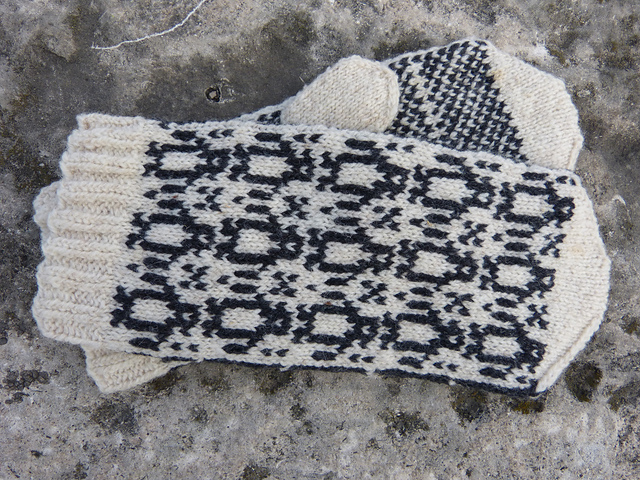 Penguin Mittens