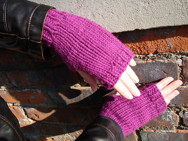 Essential Wristwarmers