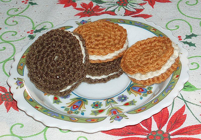 Cream Filled Cookie Fridgie