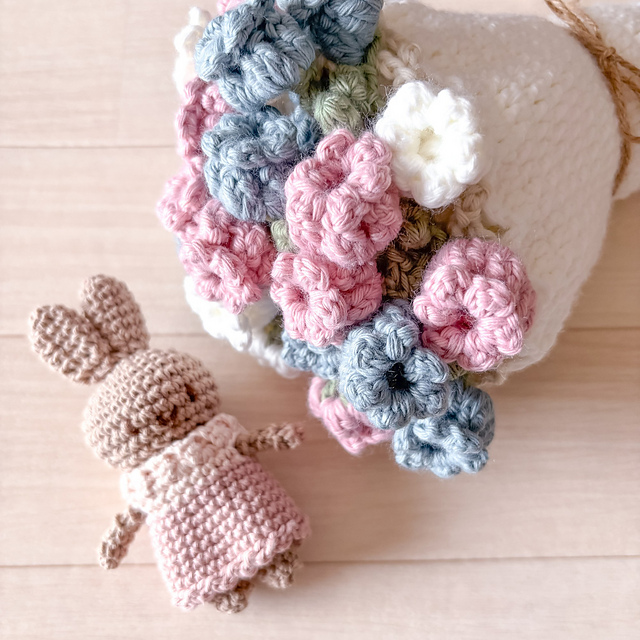 Mini Bouquet Blanket