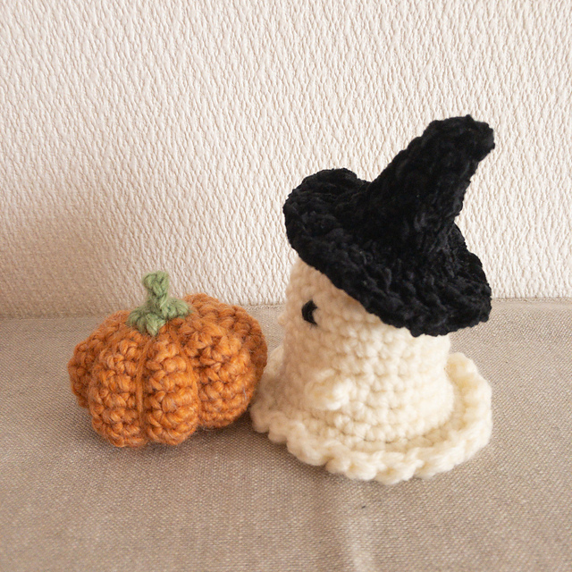 Halloween Ghost's witch hat