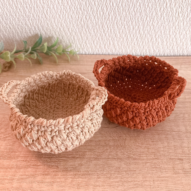 Mini cotton basket