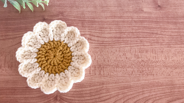 Simple Daisy Coaster