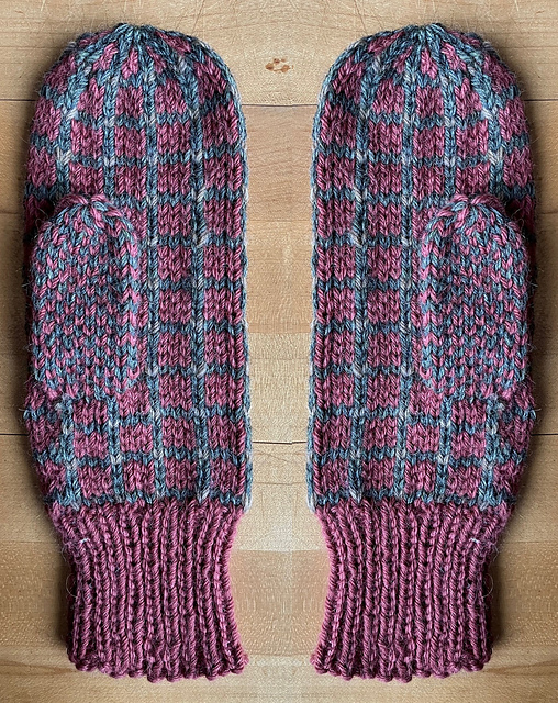 Faroe Broken Root Mittens