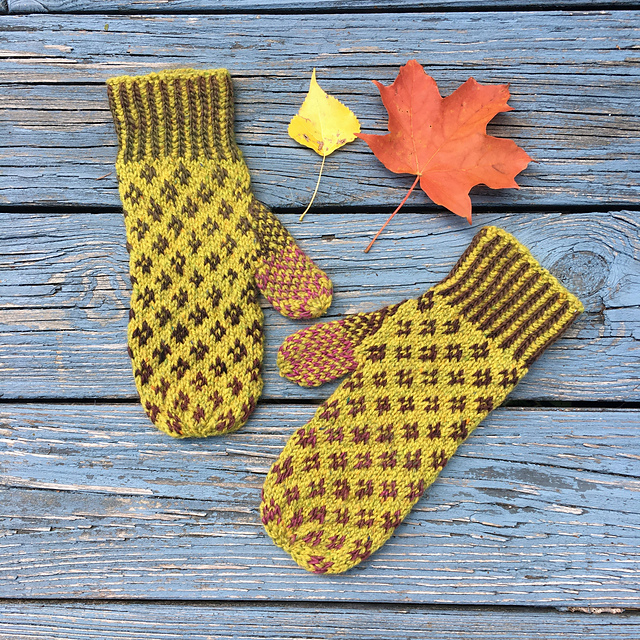 Open Star Mittens
