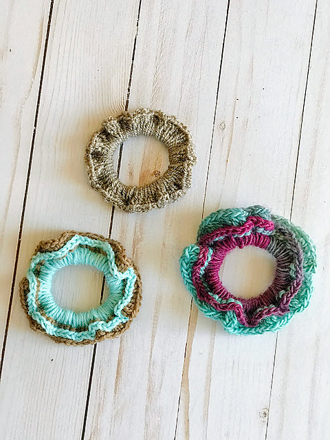 Two-Toned Scrunchies