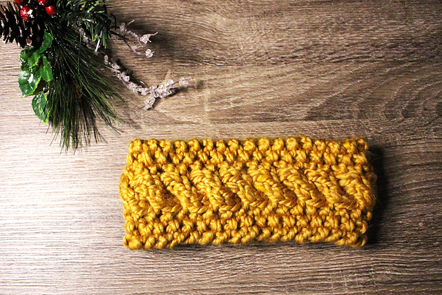 Kayla Cable Earwarmer