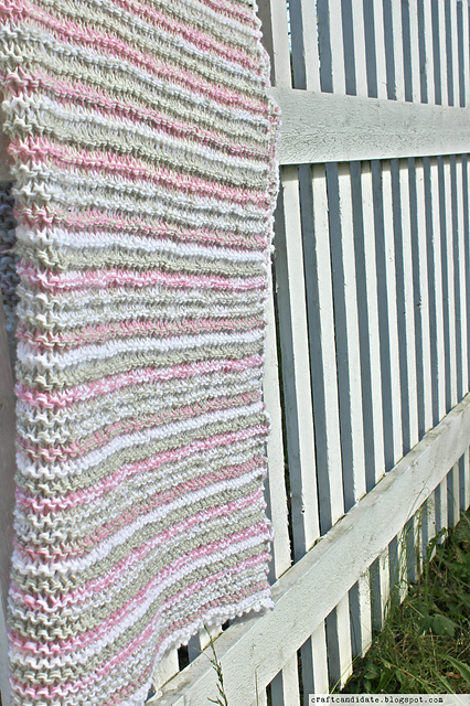 Quick and Easy Knitted Striped Blanket