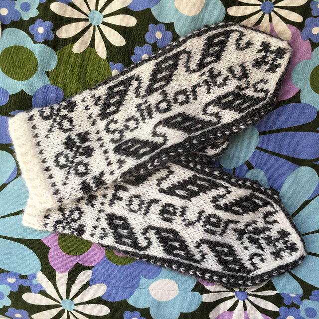 Solidarity Forever Mittens