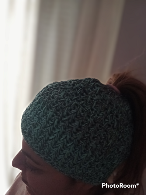 Beanie with ponytail out