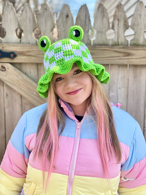 Crochet Bucket Harry Styles In Frog Bucket Hat Harry Styles Bucket