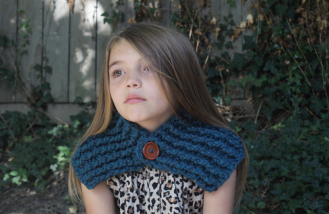 Rippled Cowl