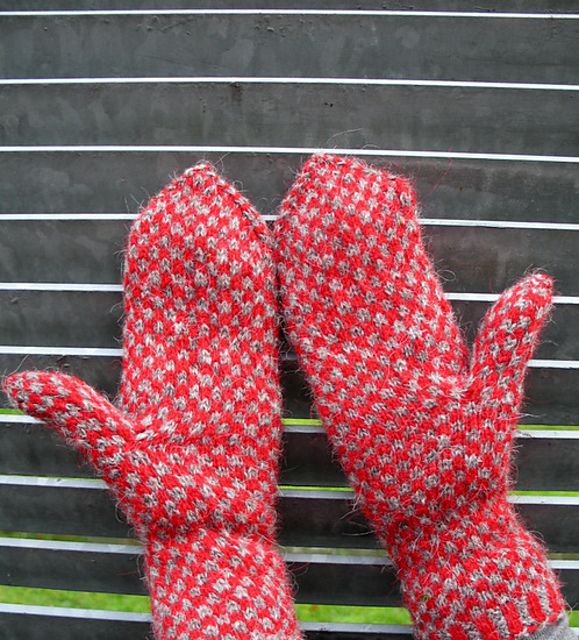 Danish gloves and mittens from Jutland