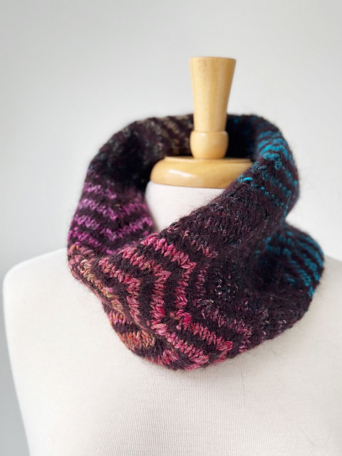 Ripple Cowl