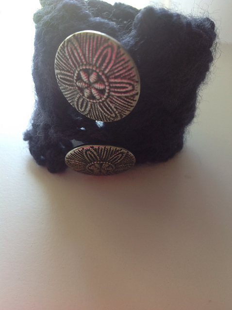 Navy Cabled Cuff
