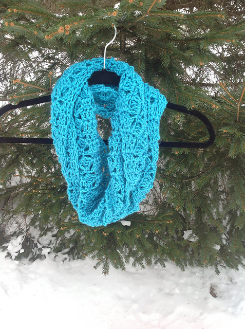Diamonds and Columns Infinity Scarf