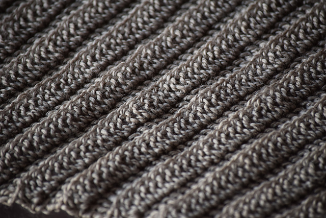 Ribbed Triangle Scarf