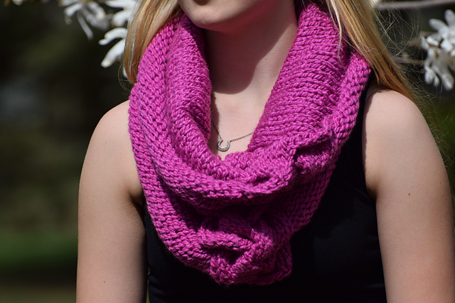 Emphasis Cowl
